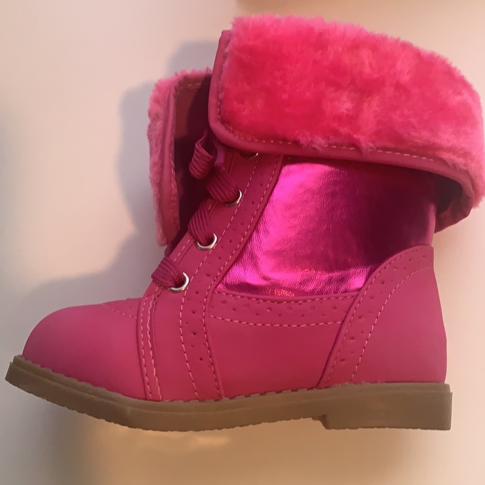 New in box baby/toddler boots